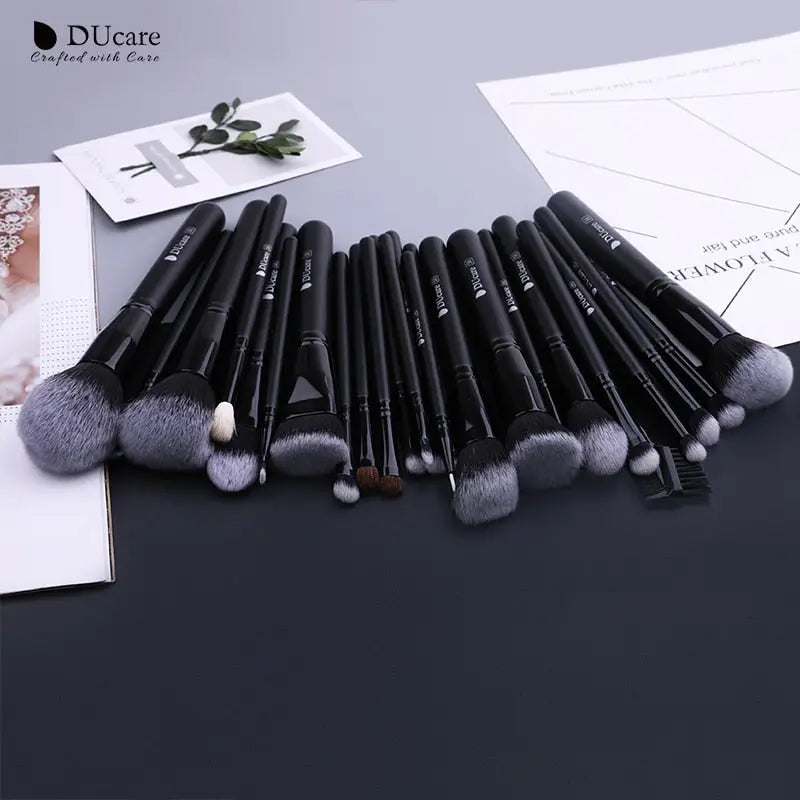 Set 27 Pensule Professional Ducare