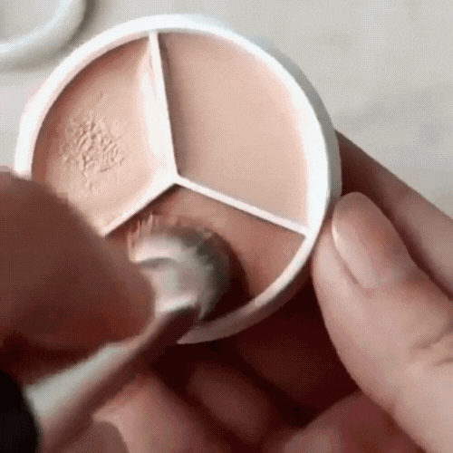 Crema Corectoare 3 in 1 + Pensula CADOU Tricolor